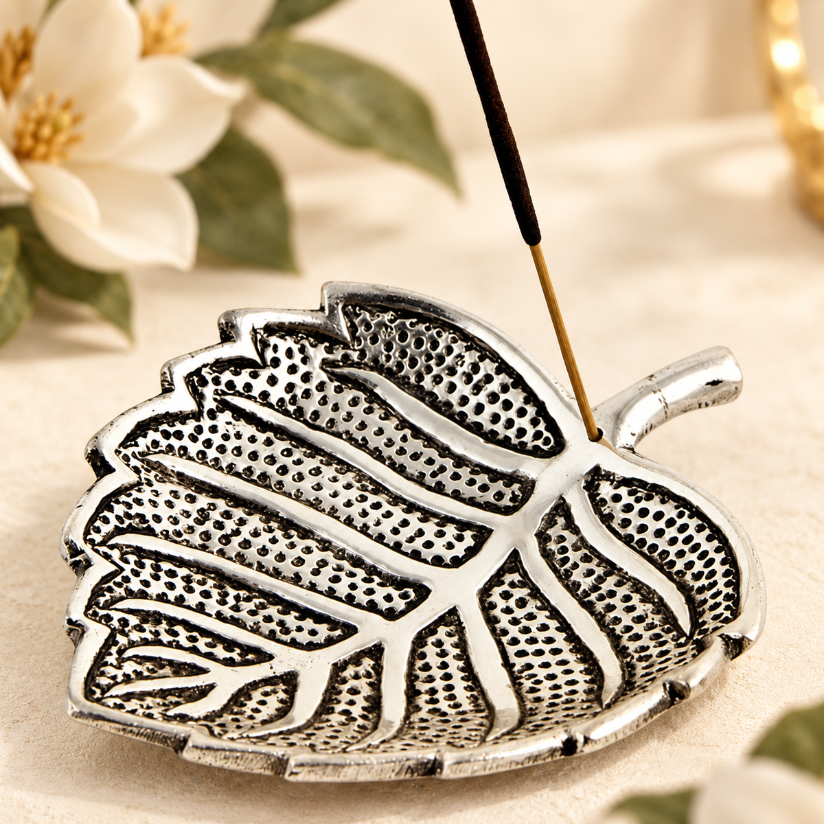 Bodhi leaf aluminum incense stick burner